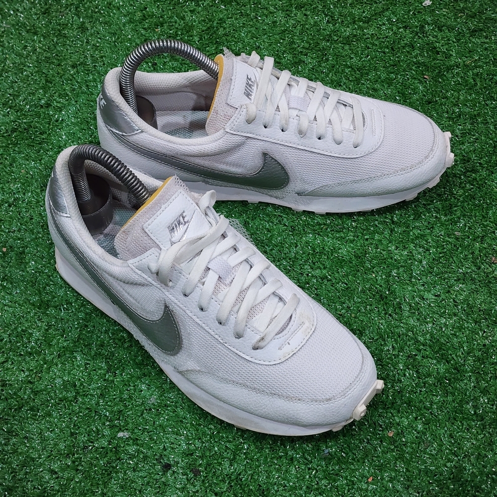 NIKE DAYBREAK - Womens Sneakers - SIZE 6.5 - Picture 2 of 9